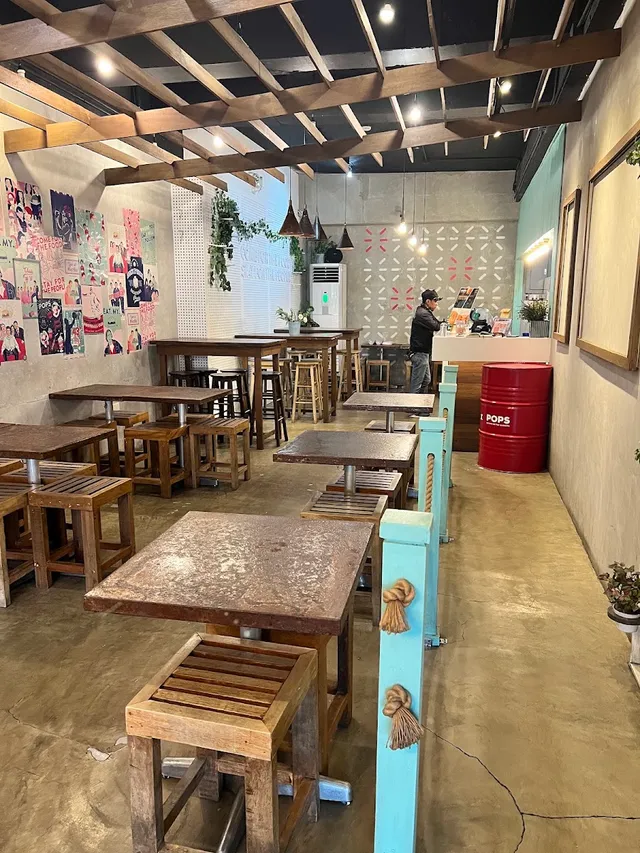 POPS Beyond Better Burgers in Quezon City